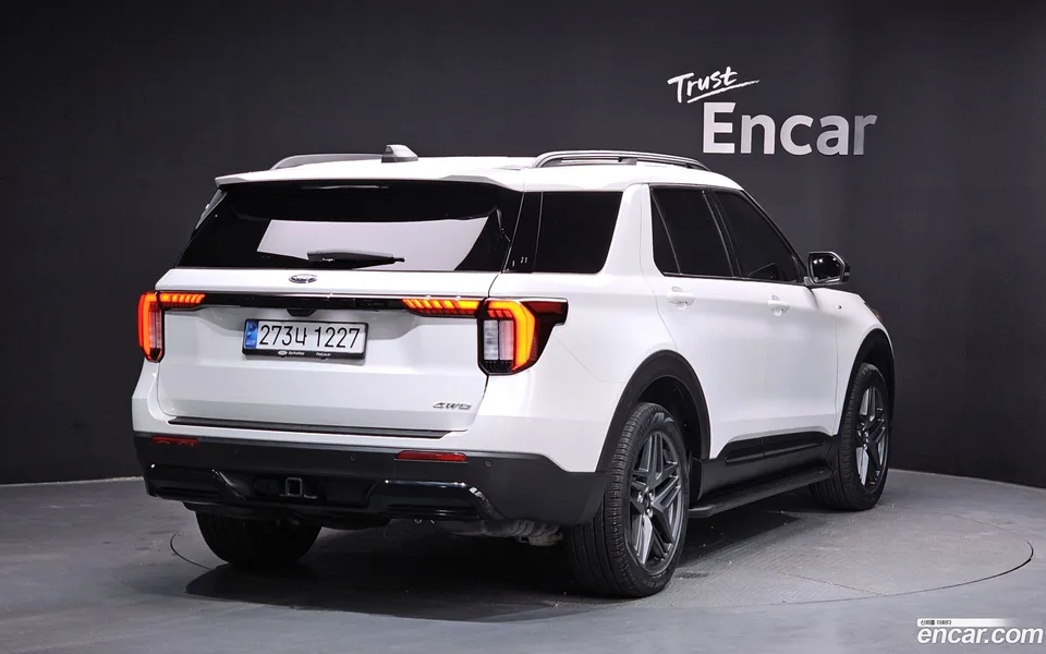 Ford Explorer 2.3 ST- 4WD 2025 — миниатюра 2