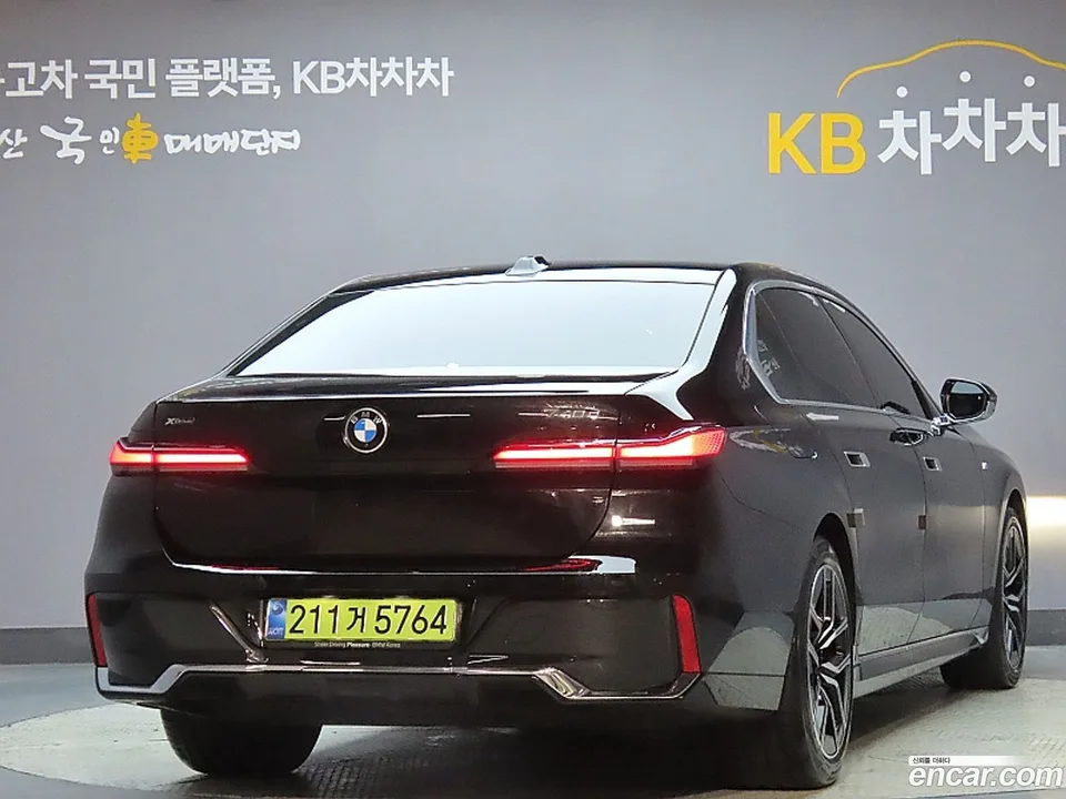 BMW 7 Series 740d xDrive M 2025 — миниатюра 2