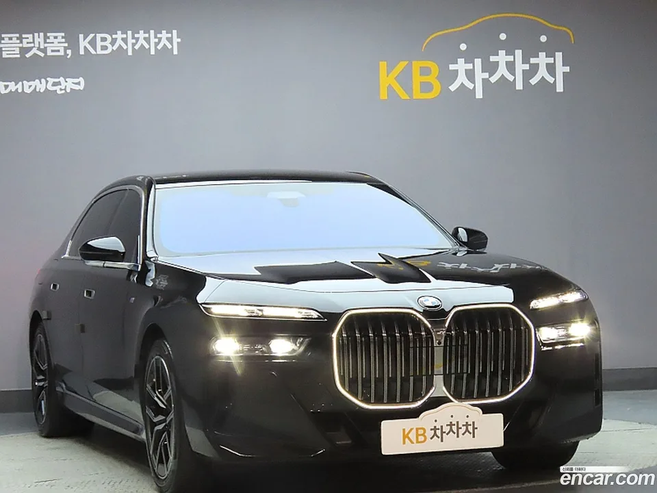 BMW 7 Series 740d xDrive M 2025 — миниатюра 3