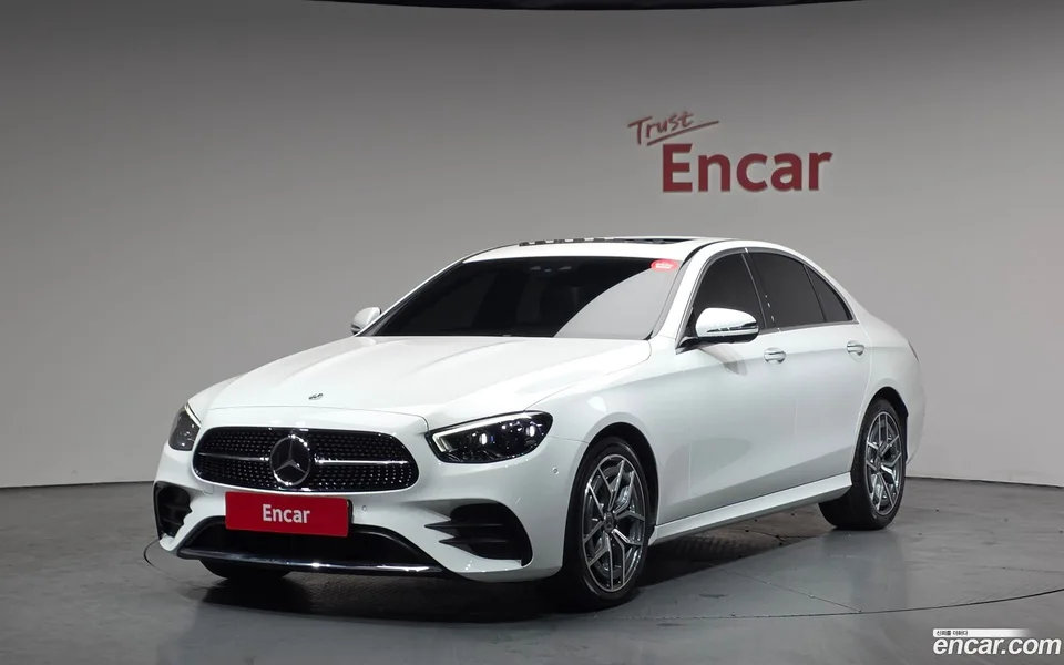 Mercedes-Benz E-Class E220d 4MATIC AMG Line 2023 — фото 1, купить с доставкой в Москву