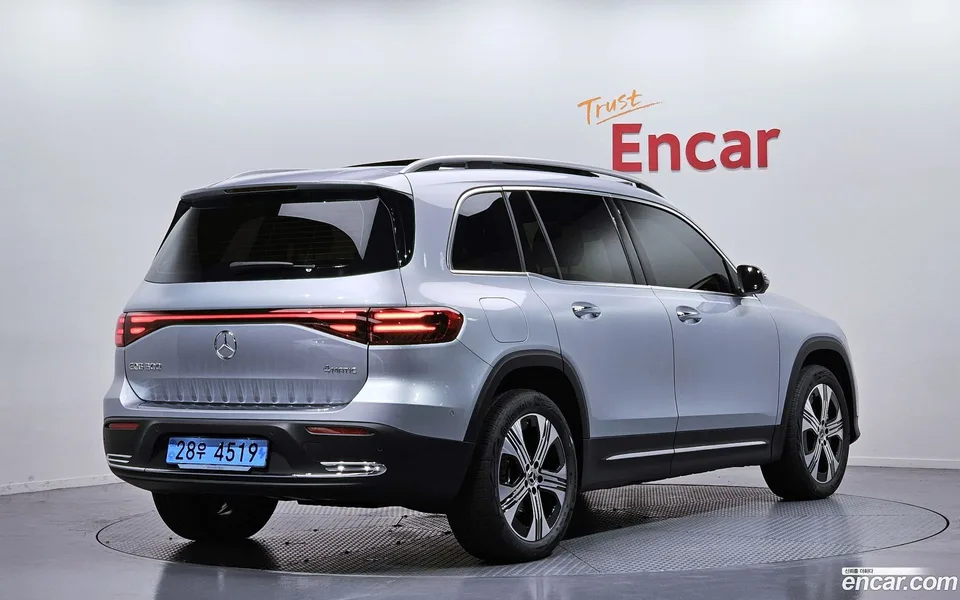 Mercedes-Benz EQB EQB300 4MATIC 2025 — миниатюра 2