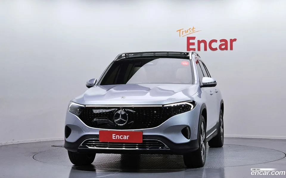 Mercedes-Benz EQB EQB300 4MATIC 2025 — миниатюра 3