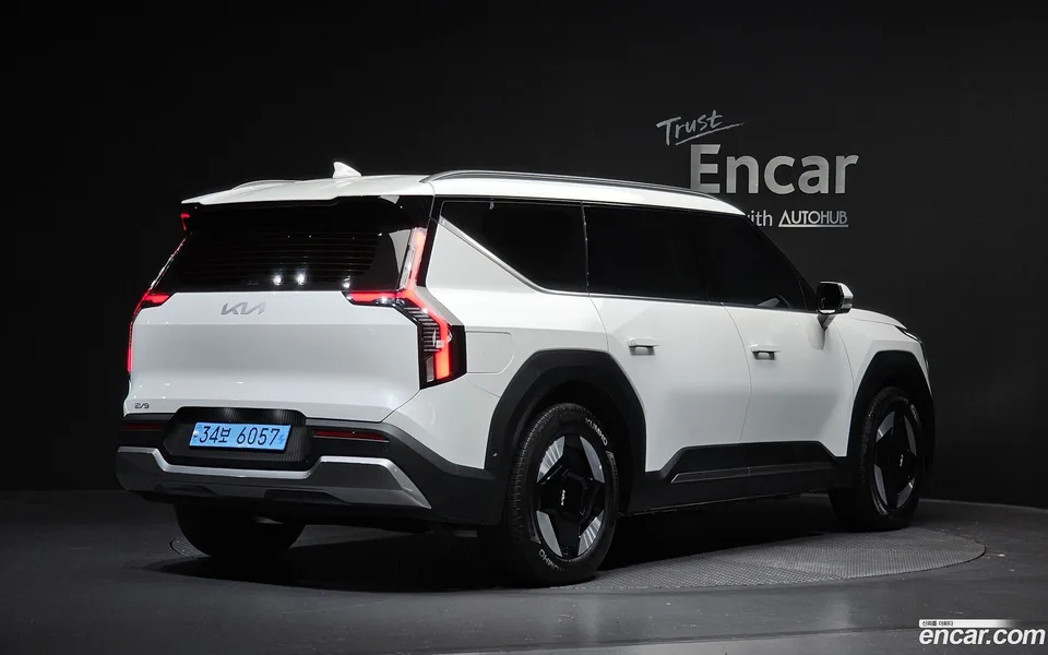 Kia EV9 2WD 2025 — миниатюра 2