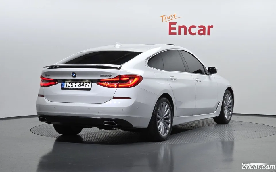 BMW 6 Series GT 620d 2023 — миниатюра 2