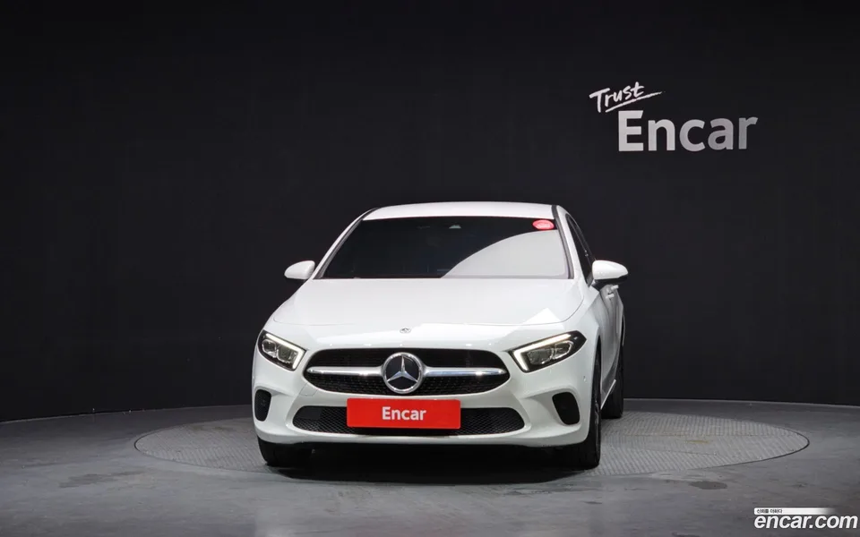 Mercedes-Benz A-Class A220 2023 — миниатюра 3