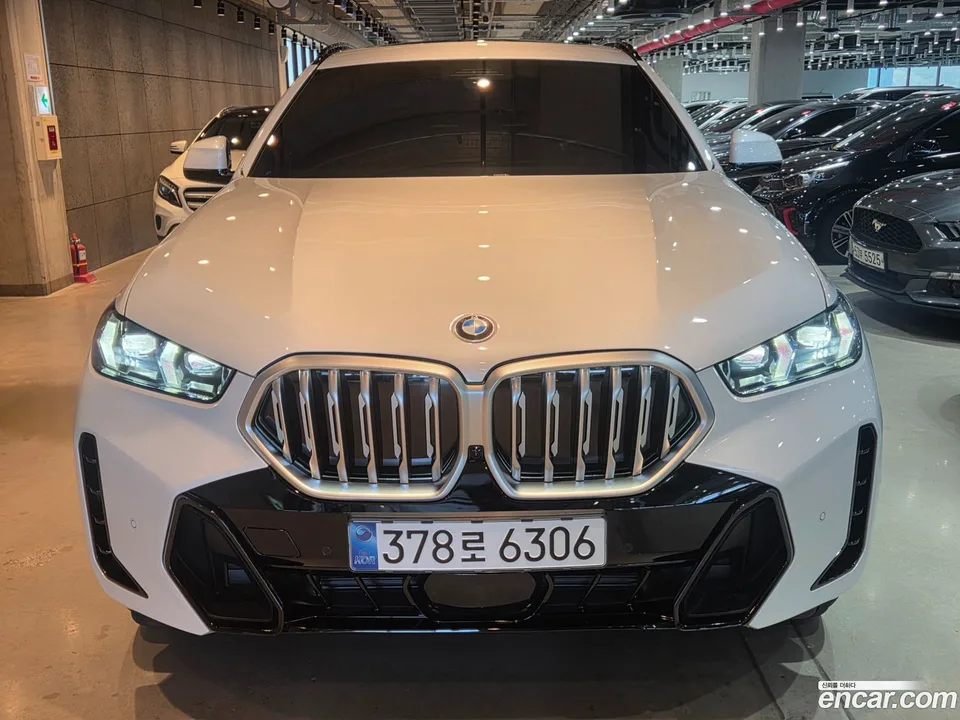 BMW X6 xDrive40i M 2025 — миниатюра 2