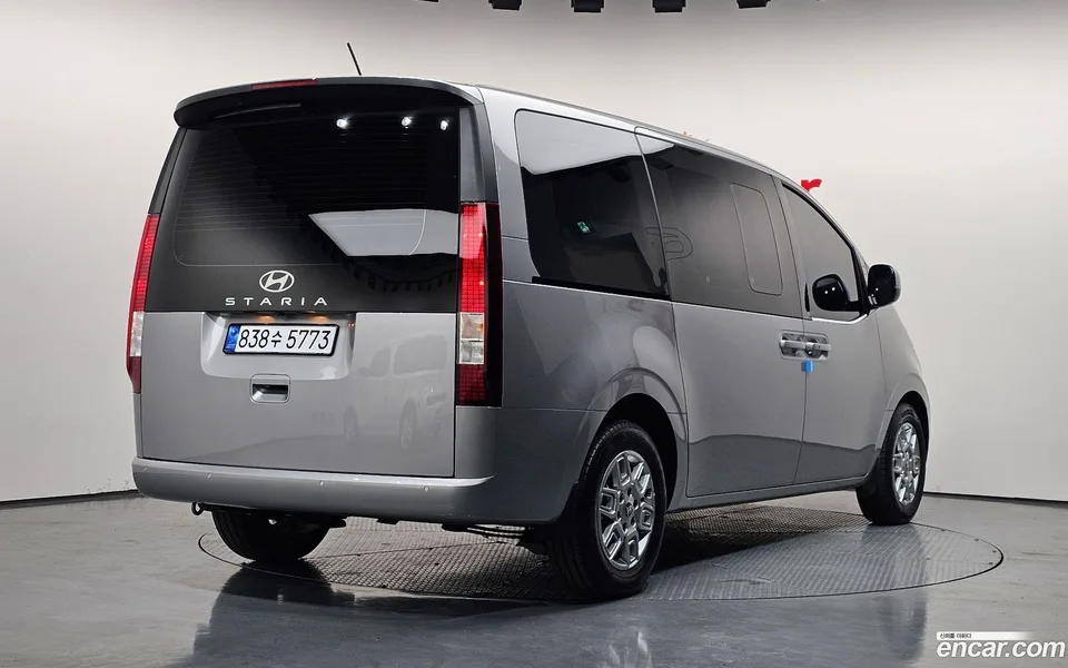 Hyundai Staria 3 2025 — миниатюра 2