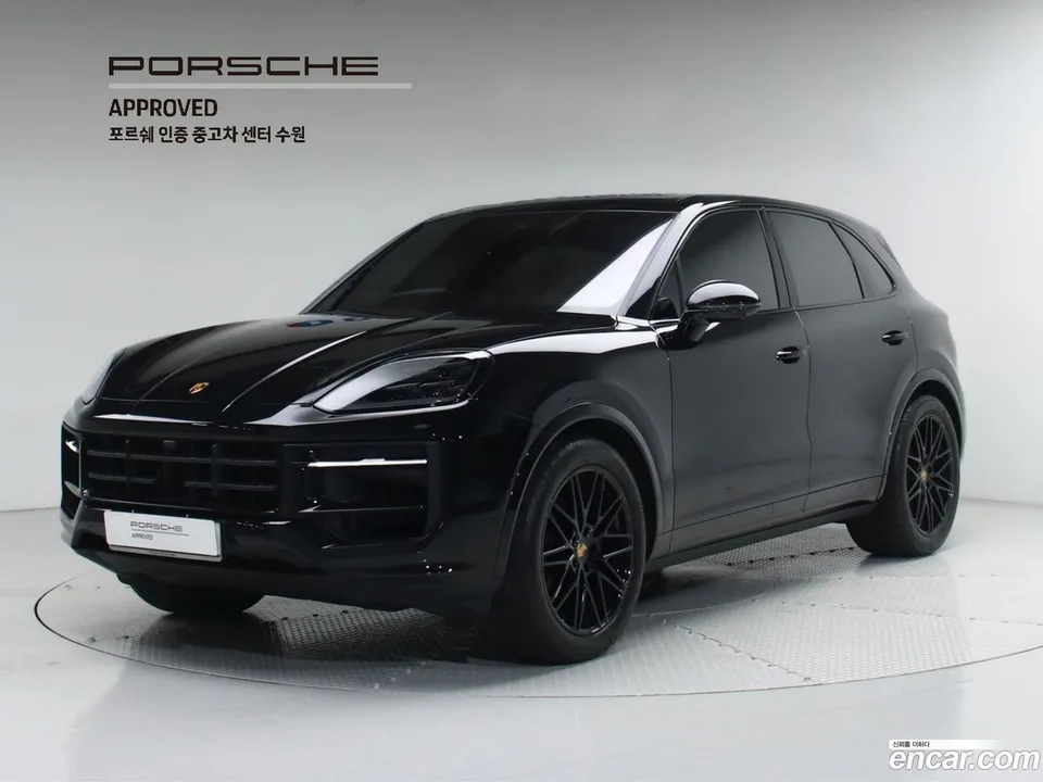 Porsche Cayenne 3.0 2023 — фото 1, купить с доставкой в Москву