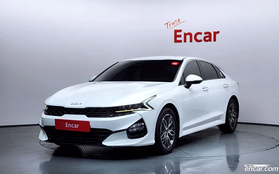 Kia K 5 2.0 2022 — фото 1, купить с доставкой в Москву