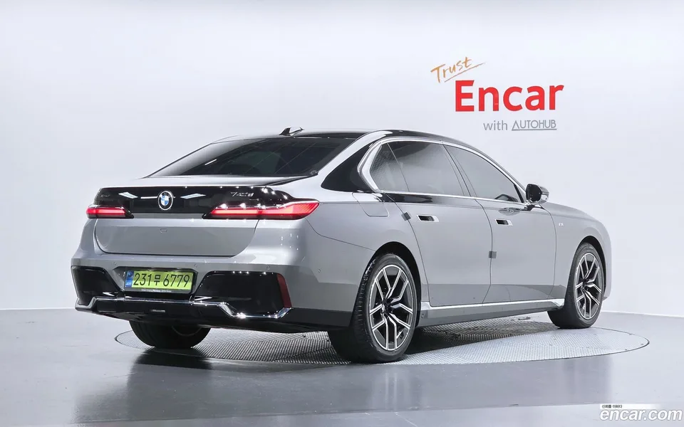 BMW 7 Series 740d xDrive M 2025 — миниатюра 2