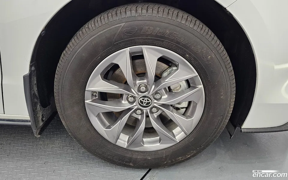 Toyota Sienna 2.5 AWD 2022 — миниатюра 5