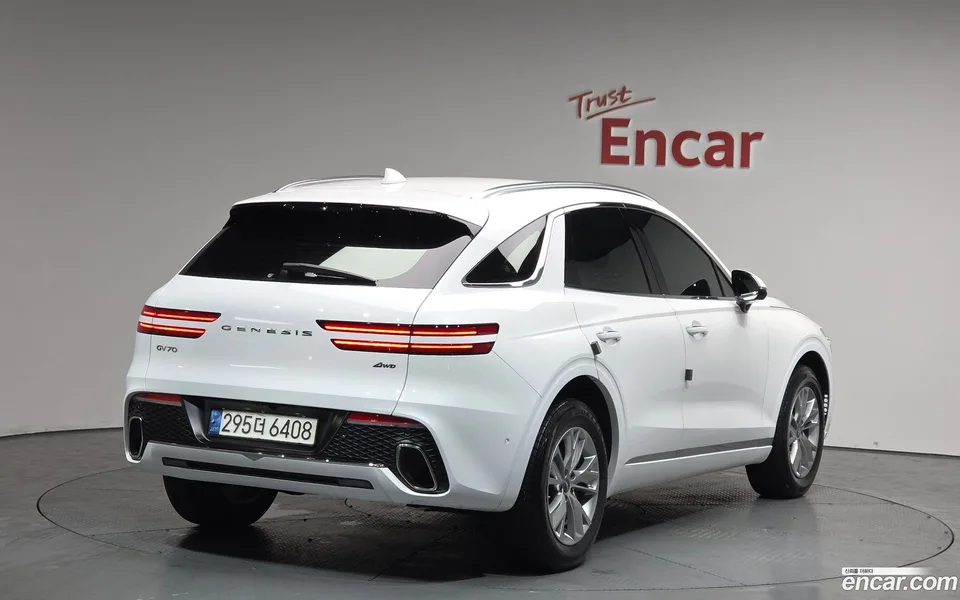 Genesis GV70 2.5T AWD 2022 — миниатюра 2
