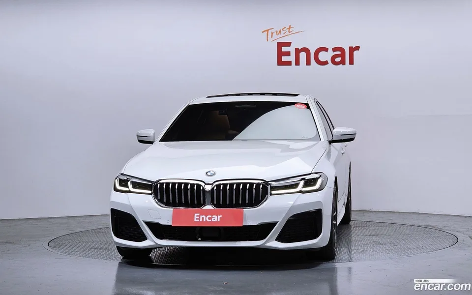 BMW 5 Series 520i M 2022 — миниатюра 3
