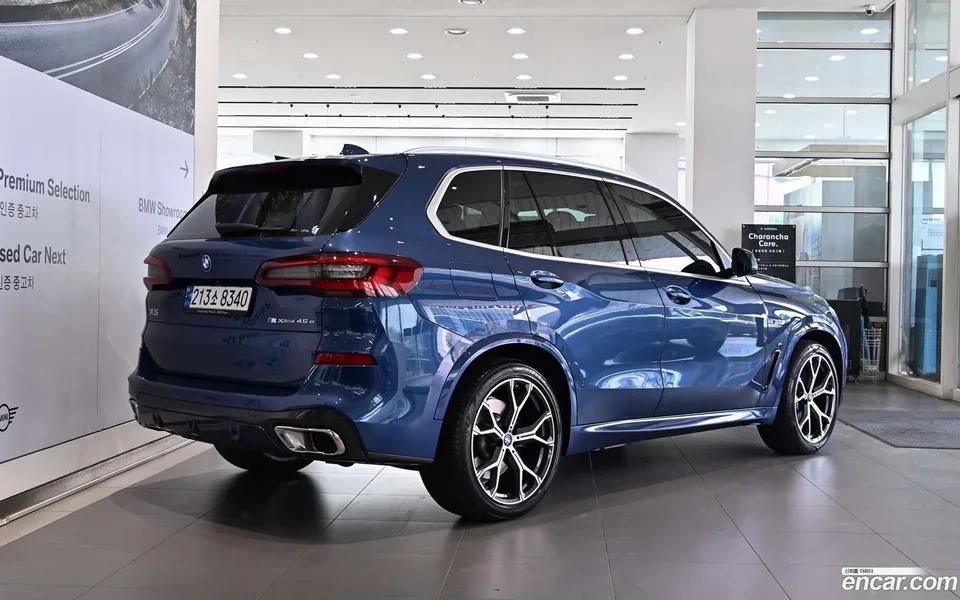 BMW X5 xDrive 45e M 2023 — миниатюра 4