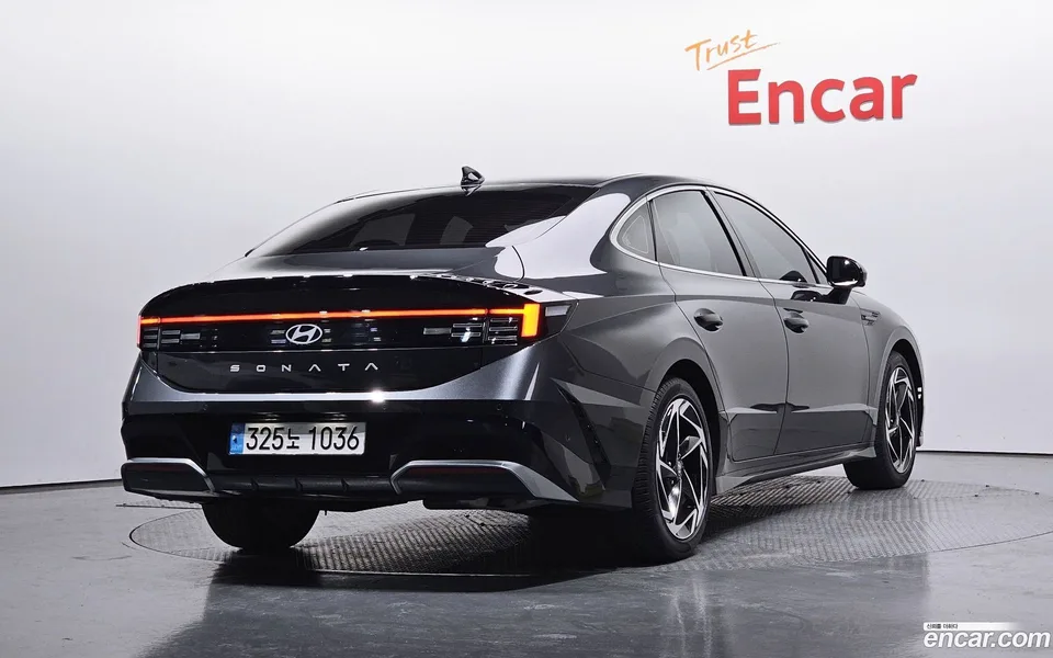 Hyundai Sonata The Edge Hybrid 2023 — миниатюра 2