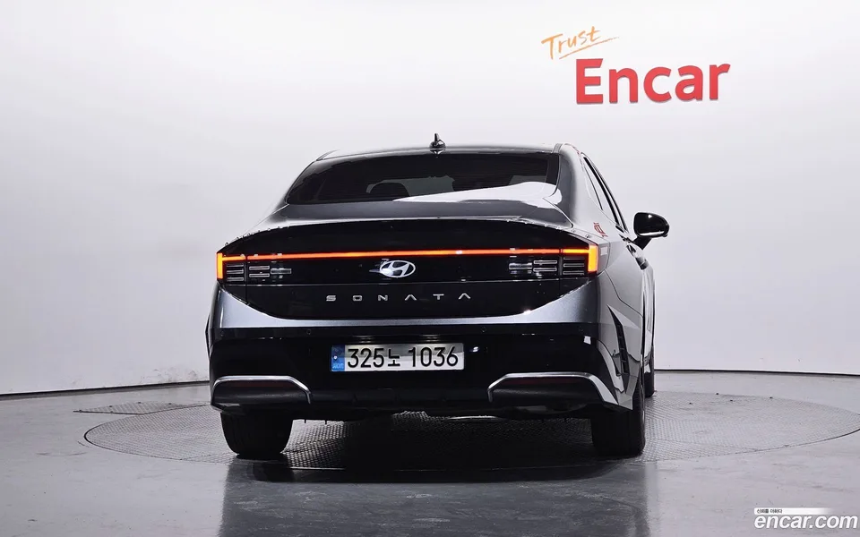 Hyundai Sonata The Edge Hybrid 2023 — миниатюра 4