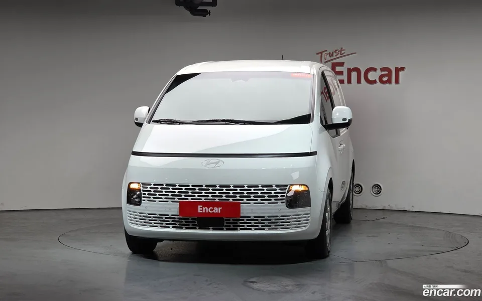 Hyundai Staria 3 2025 — миниатюра 3