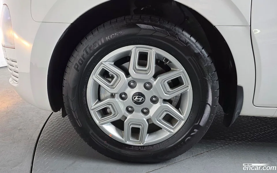 Hyundai Staria 3 2025 — миниатюра 5