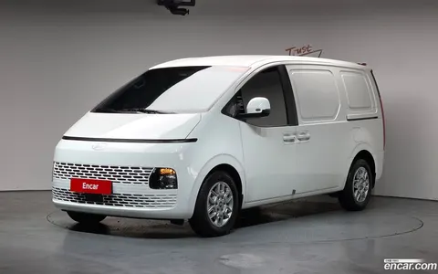 Hyundai Staria 2025 купить в Москве