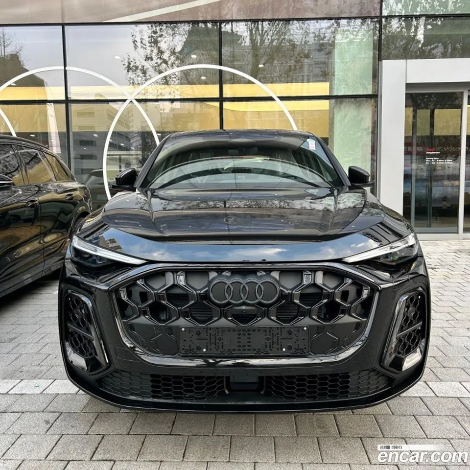 Audi Q5 (80A) 45 TFSI S Line 2025 — фото 1, купить с доставкой в Москву