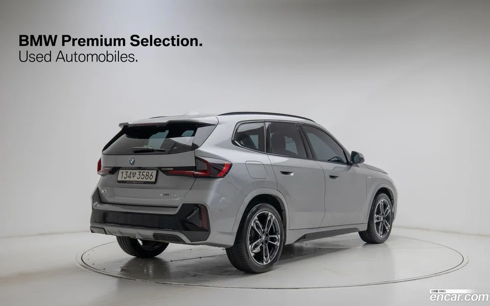 BMW X1 xDrive 20i M 2025 — миниатюра 2
