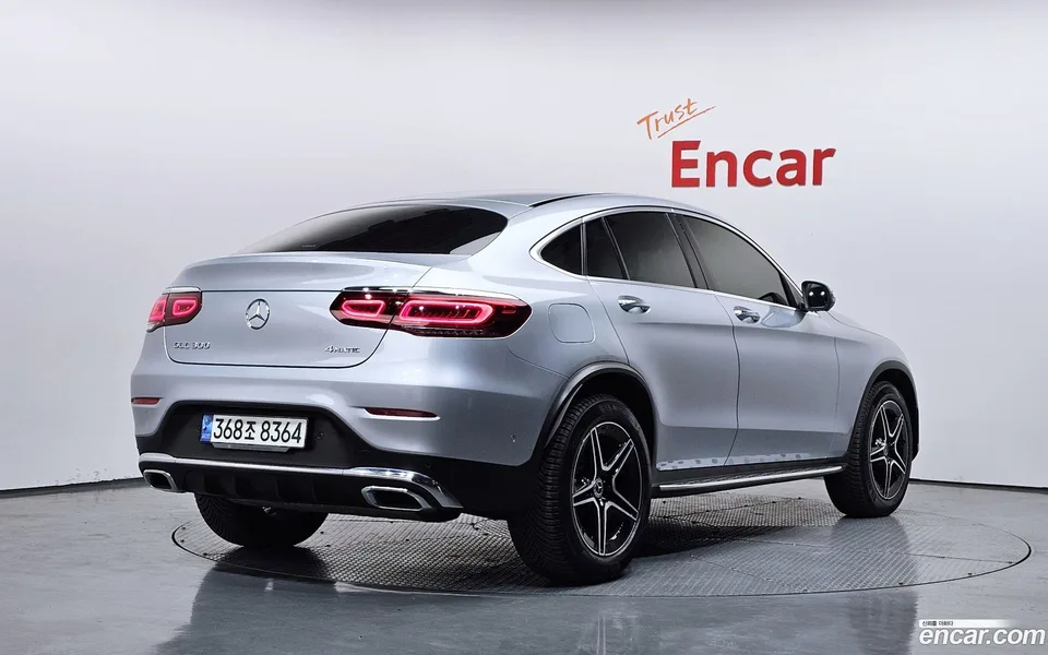 Mercedes-Benz GLC-Class GLC300 4MATIC 2023 — миниатюра 2