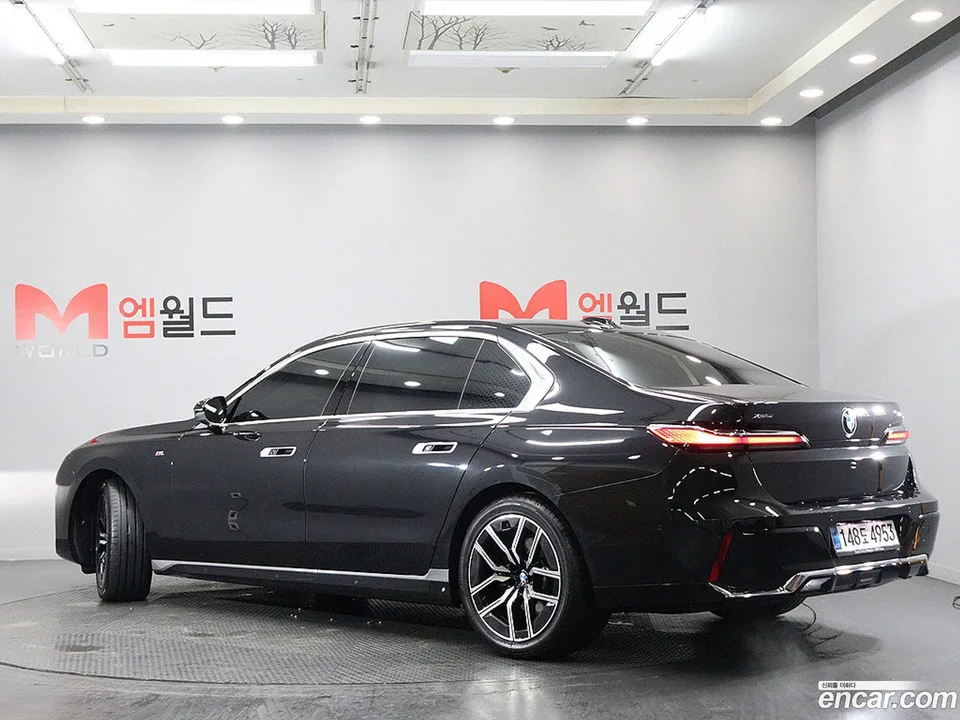BMW 7 Series 740d xDrive M 2025 — миниатюра 4