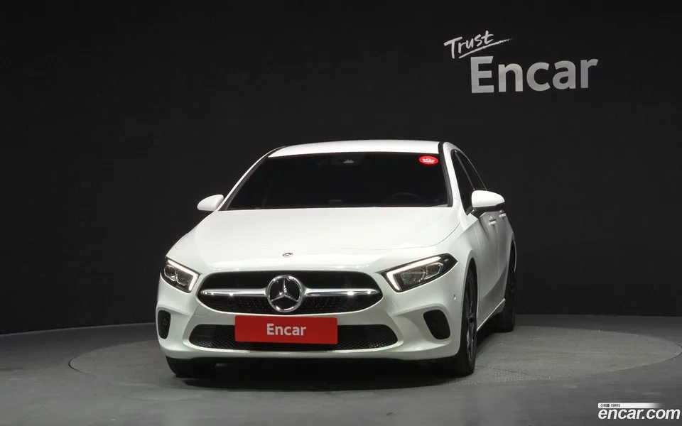 Mercedes-Benz A-Class A220 2022 — миниатюра 3