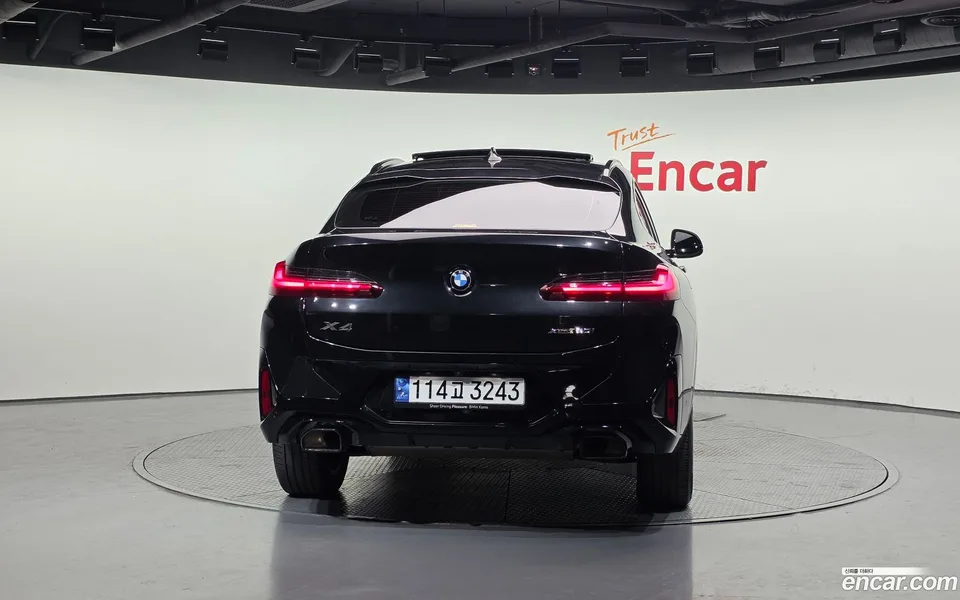 BMW X4 xDrive20i M 2023 — миниатюра 4