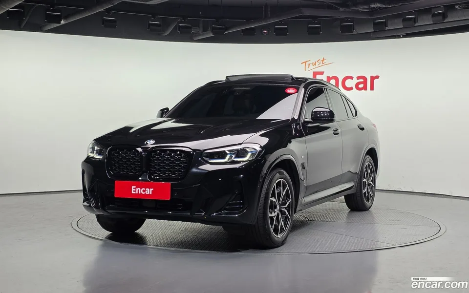 BMW X4 xDrive20i M 2023 — фото 1, купить с доставкой в Москву