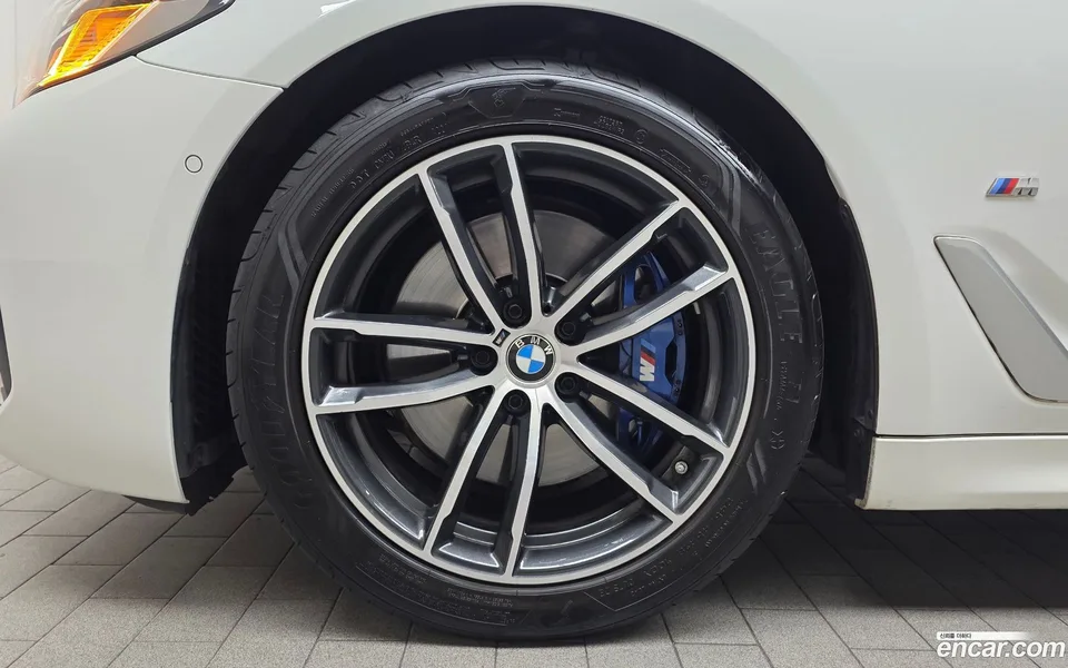 BMW 5 Series 520i M 2022 — миниатюра 5