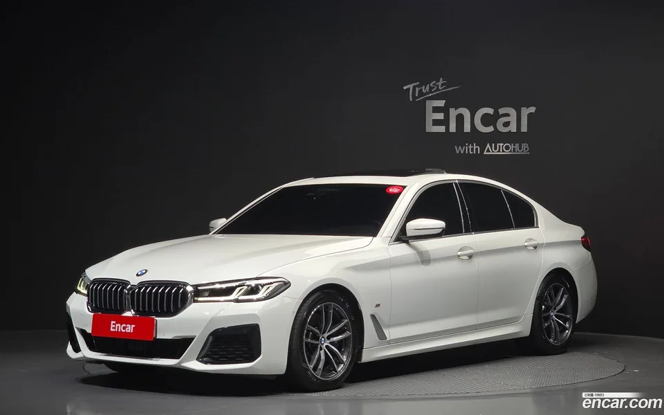 BMW 5 Series 520i M 2022 — фото 1, купить с доставкой в Москву