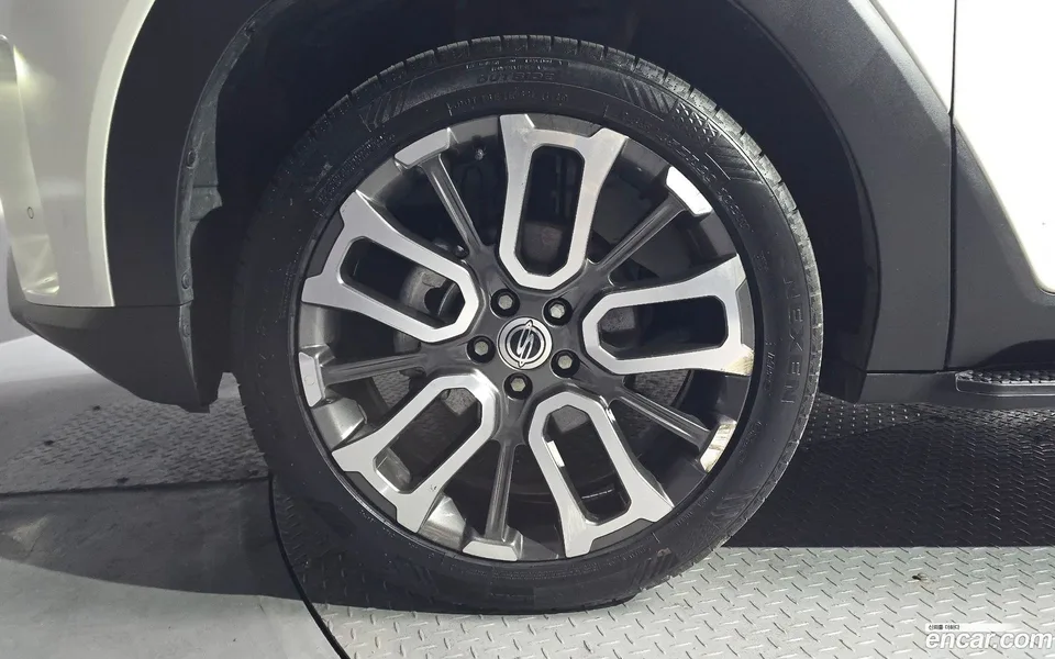 KG Mobility Torres 1.5 2WD 2022 — миниатюра 5
