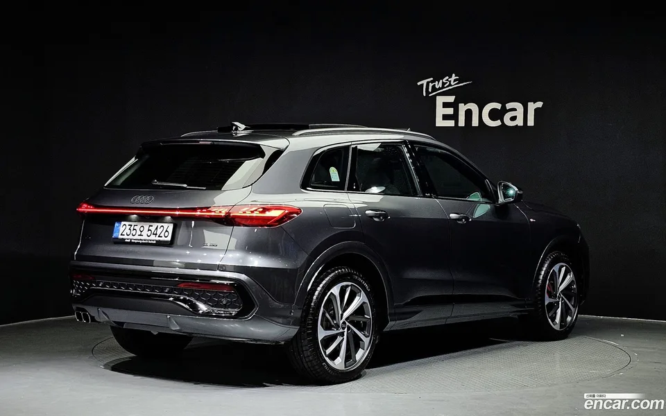 Audi Q5 (80A) 40 TDI S Line 2025 — миниатюра 2