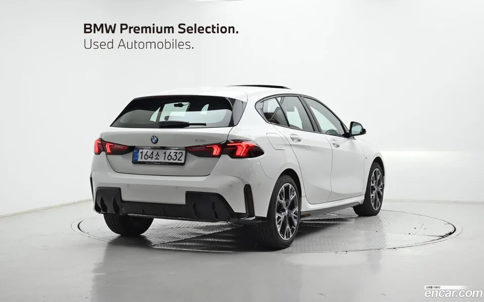 BMW 1 Series 120 M 2025 — миниатюра 2