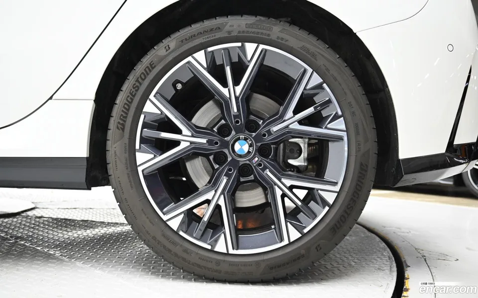 BMW 1 Series 120 M 2025 — миниатюра 5
