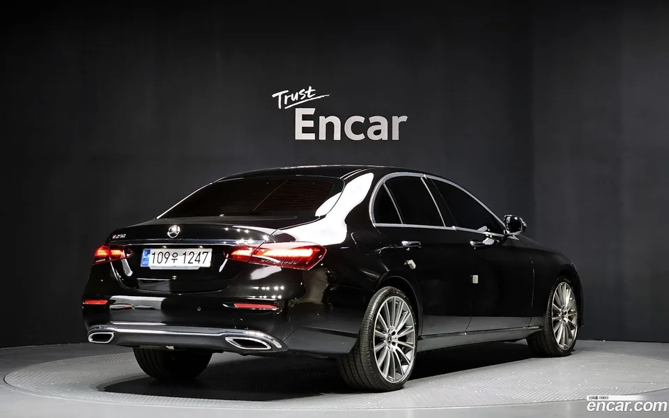 Mercedes-Benz E-Class E250 2023 — миниатюра 2