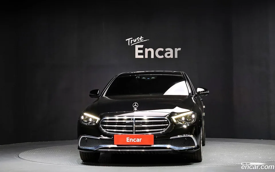 Mercedes-Benz E-Class E250 2023 — миниатюра 3