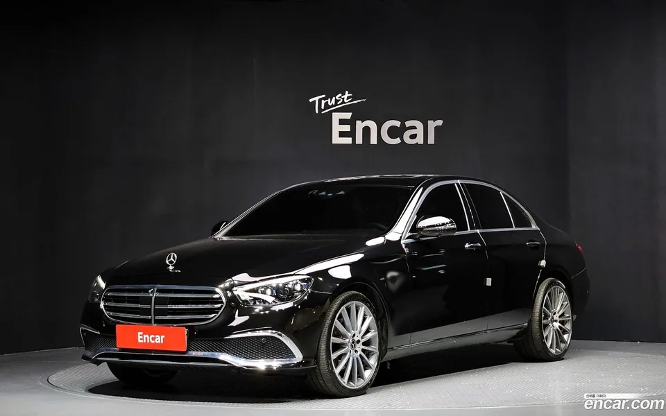 Mercedes-Benz E-Class E250 2023 — фото 1, купить с доставкой в Москву