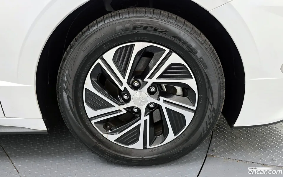 Hyundai Sonata Hybrid 2022 — миниатюра 5