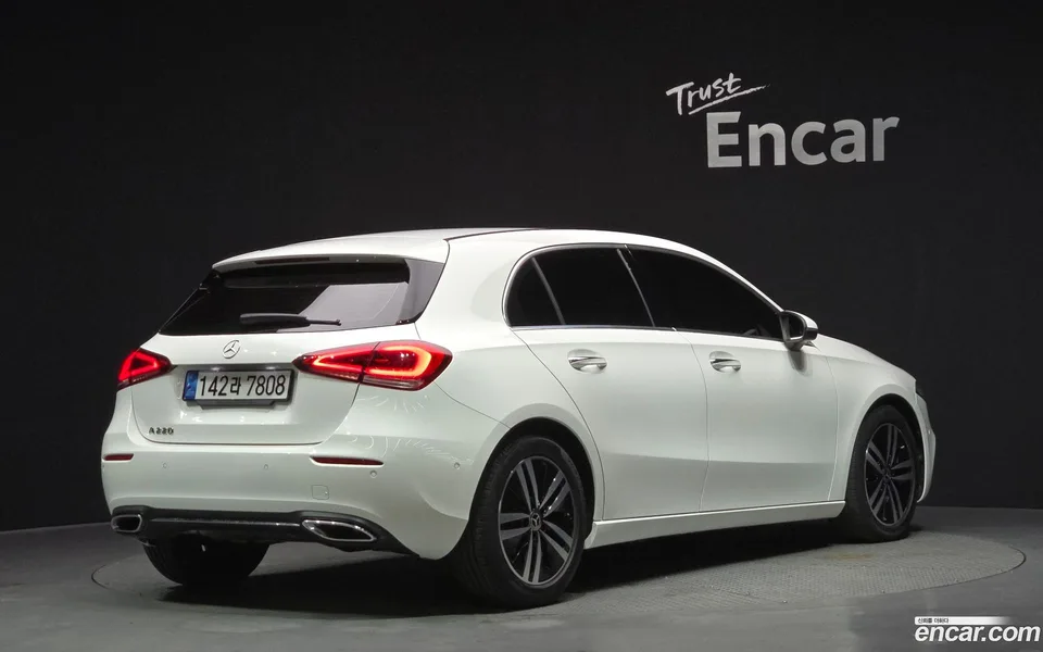 Mercedes-Benz A-Class A220 2022 — миниатюра 2