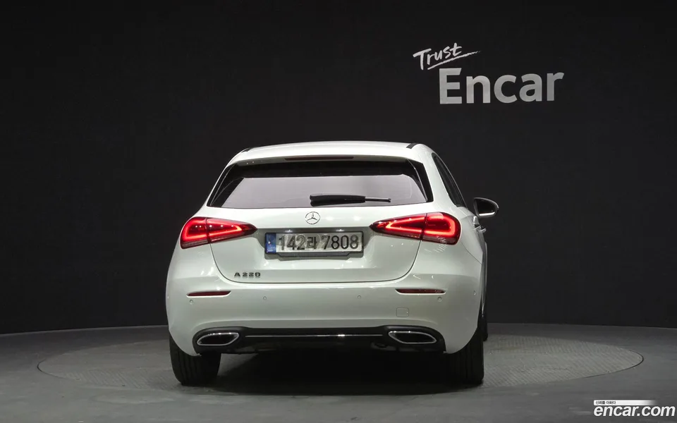 Mercedes-Benz A-Class A220 2022 — миниатюра 4