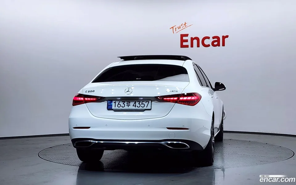 Mercedes-Benz C-Class C300 4MATIC 2023 — миниатюра 4