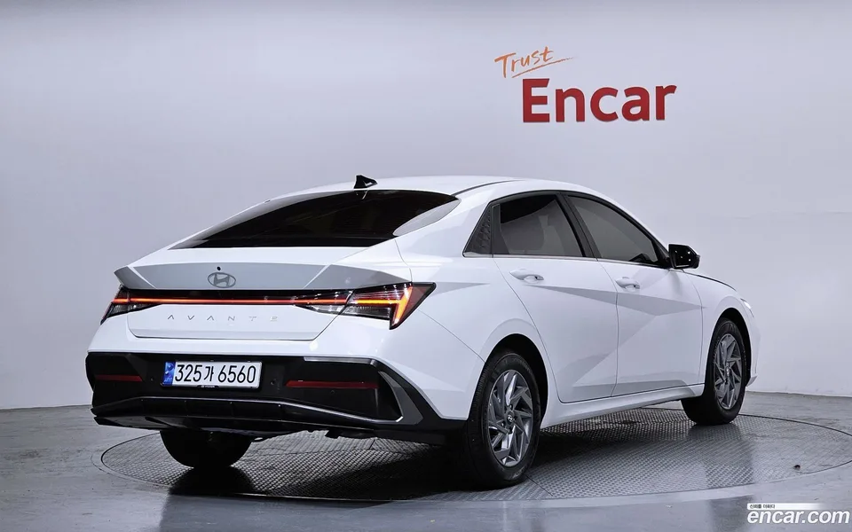 Hyundai Avante CN7 1.6 2024 — миниатюра 2
