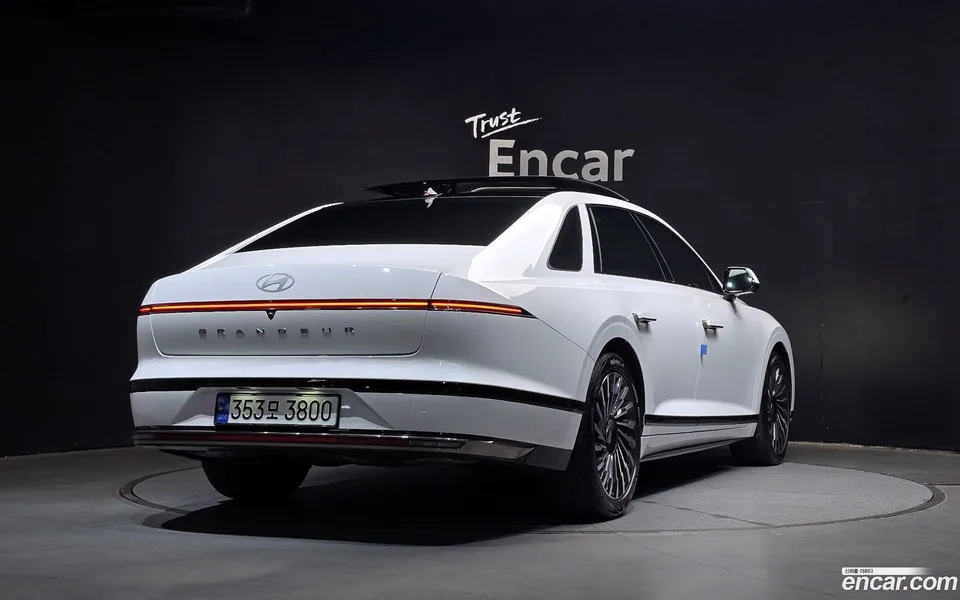 Hyundai Grandeur Hybrid 2024 — миниатюра 2