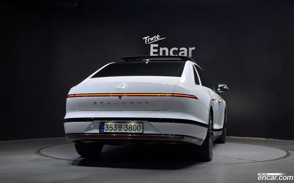 Hyundai Grandeur Hybrid 2024 — миниатюра 4
