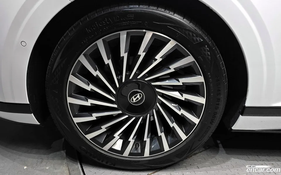 Hyundai Grandeur Hybrid 2024 — миниатюра 5