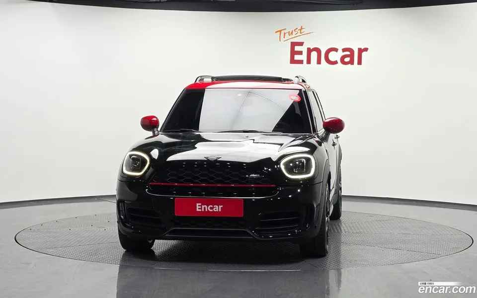 MINI Cooper S Countryman JCW 2023 — миниатюра 3