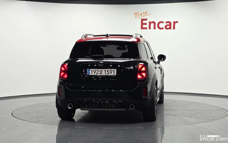 MINI Cooper S Countryman JCW 2023 — миниатюра 4