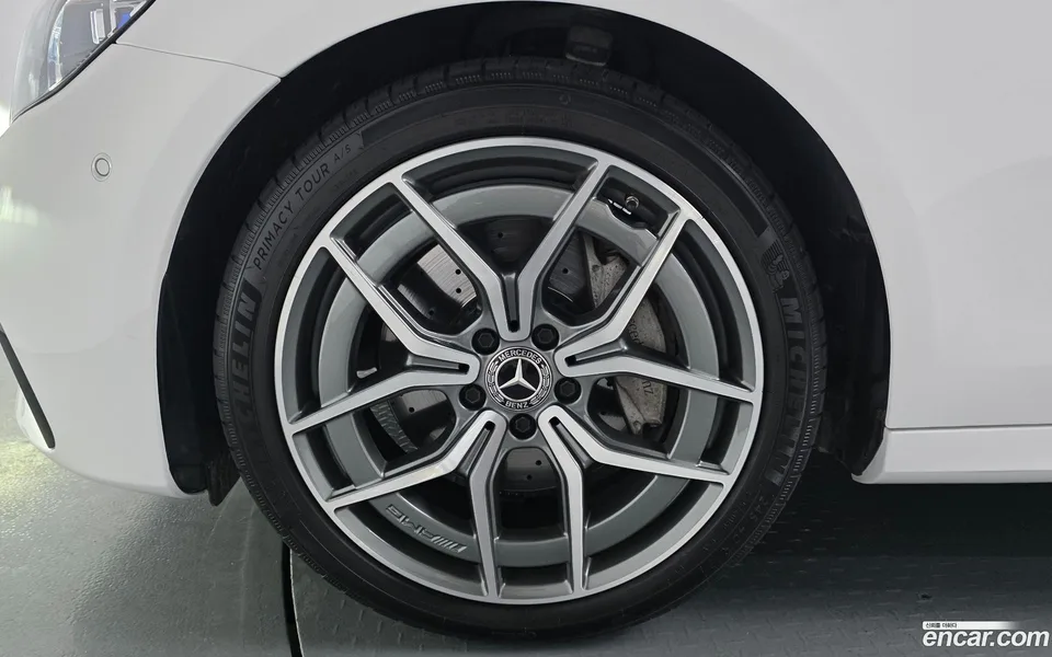 Mercedes-Benz E-Class E220d 4MATIC AMG Line 2023 — миниатюра 5